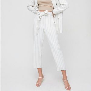 Aritzia’s Wilfred Tie-Front Pant